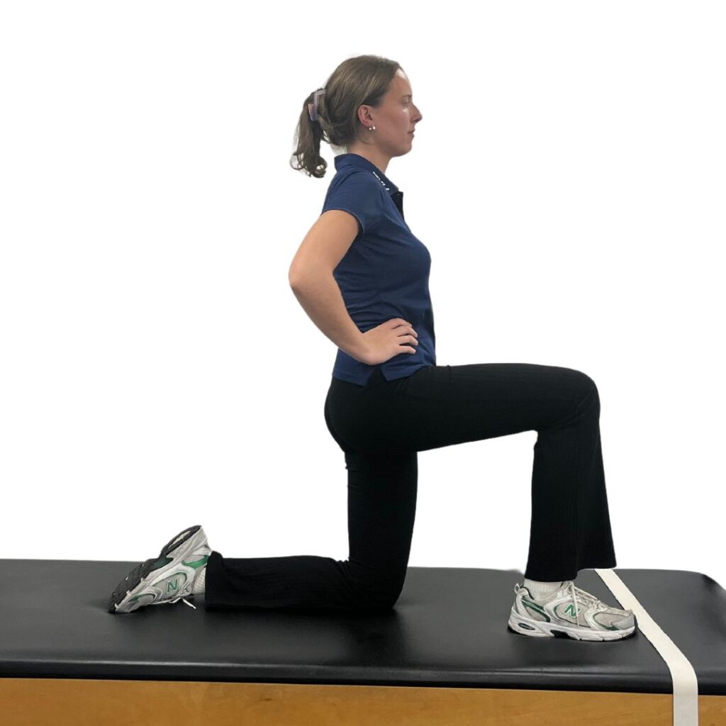 Pilates exercises for desk workers - Hip flexor stretch